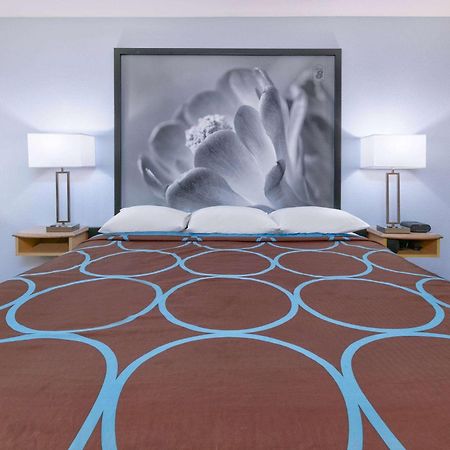Super 8 By Wyndham New Braunfels I-35 Hotel Ngoại thất bức ảnh