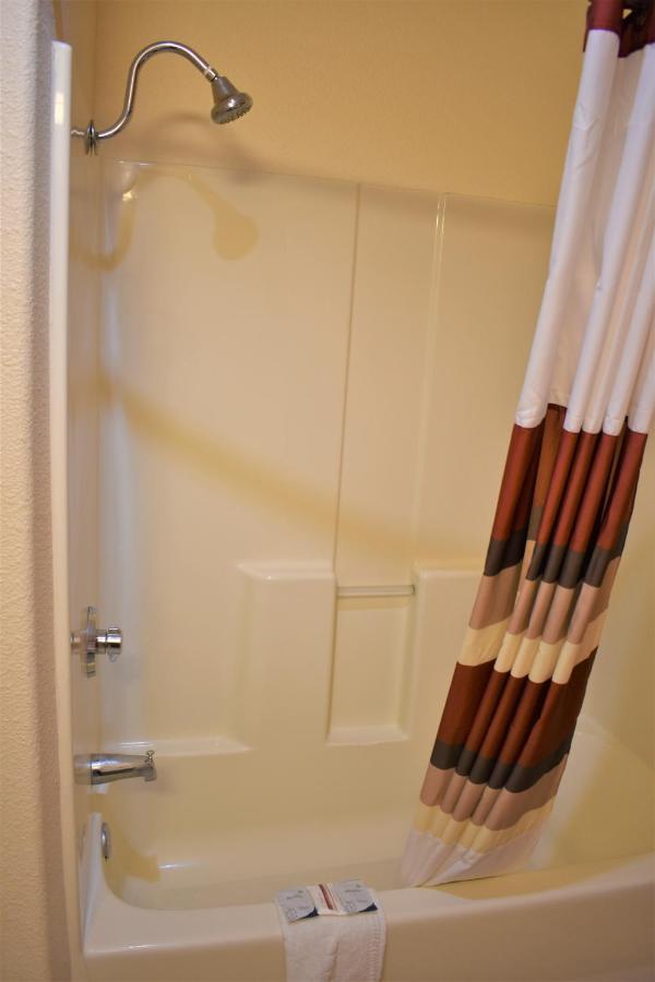 Super 8 By Wyndham New Braunfels I-35 Hotel Ngoại thất bức ảnh