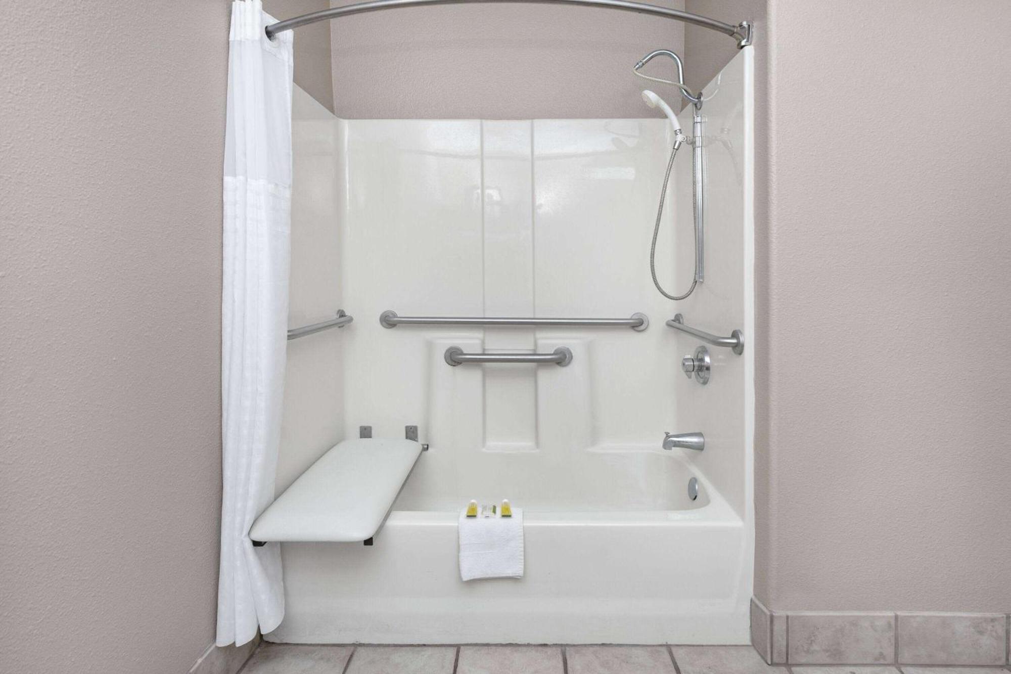 Super 8 By Wyndham New Braunfels I-35 Hotel Ngoại thất bức ảnh
