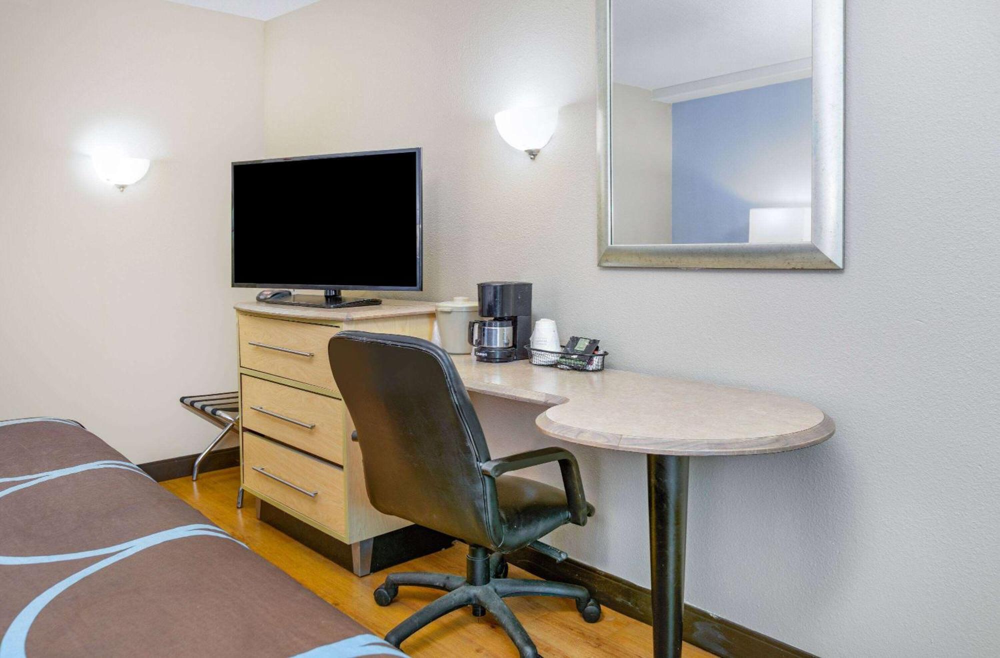 Super 8 By Wyndham New Braunfels I-35 Hotel Ngoại thất bức ảnh