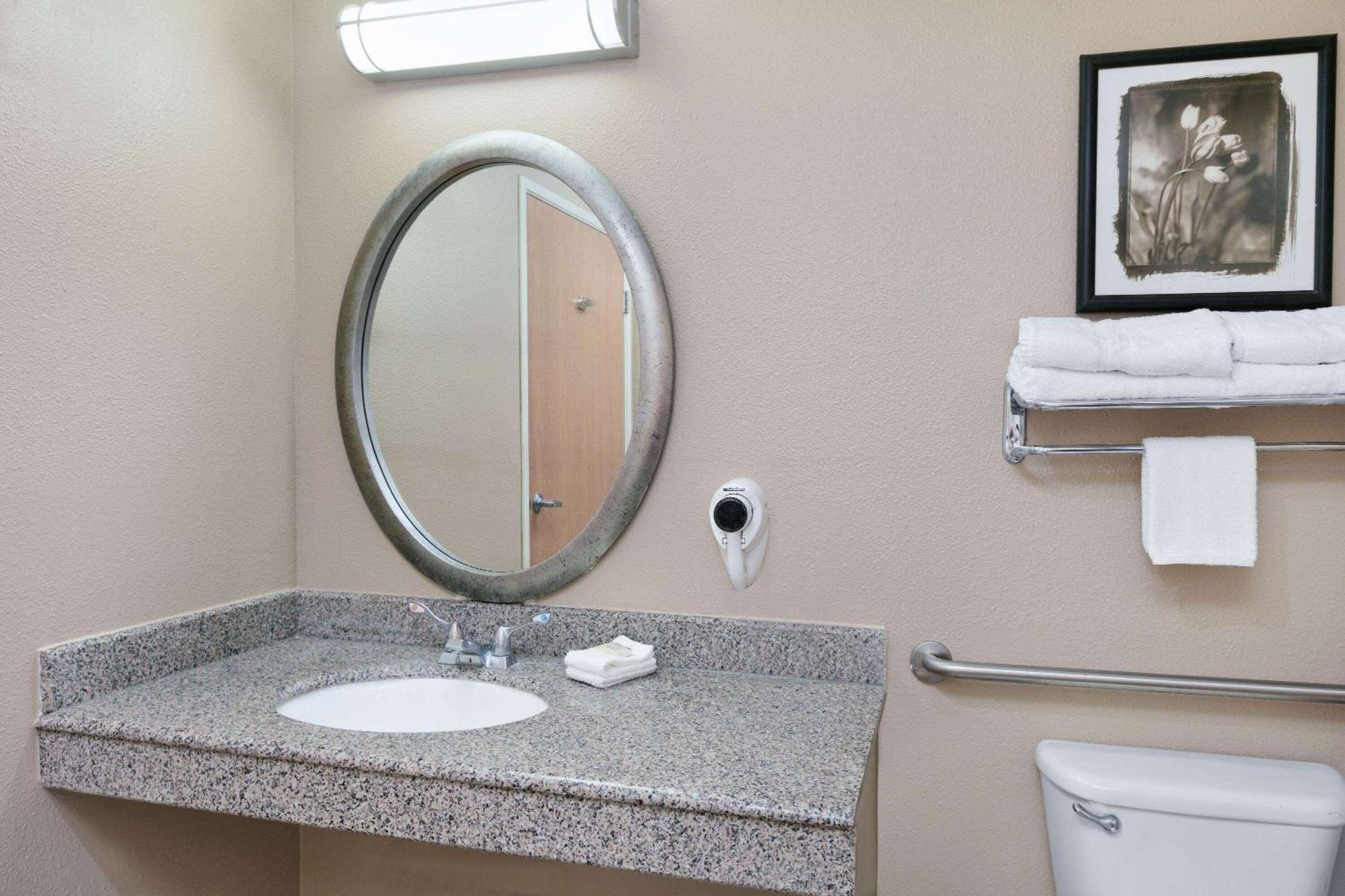 Super 8 By Wyndham New Braunfels I-35 Hotel Ngoại thất bức ảnh